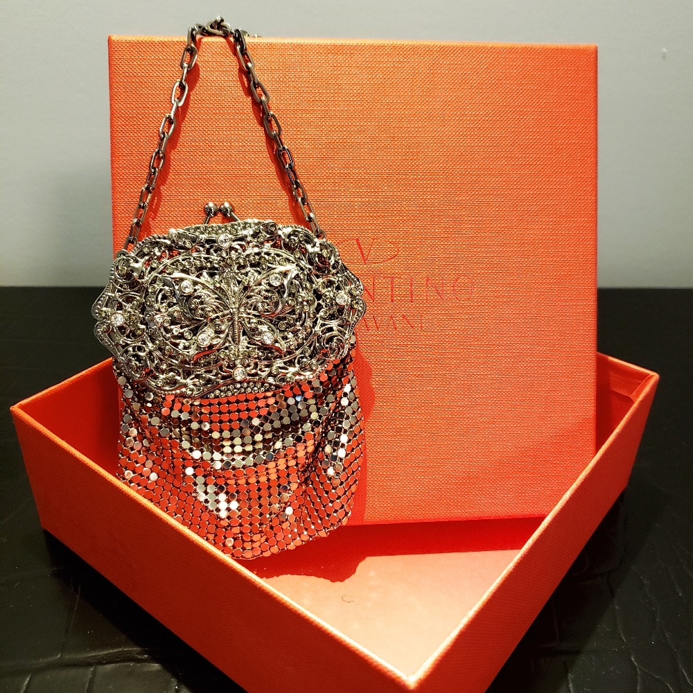 Petite Valentino bag 3.5X2.25" Silver